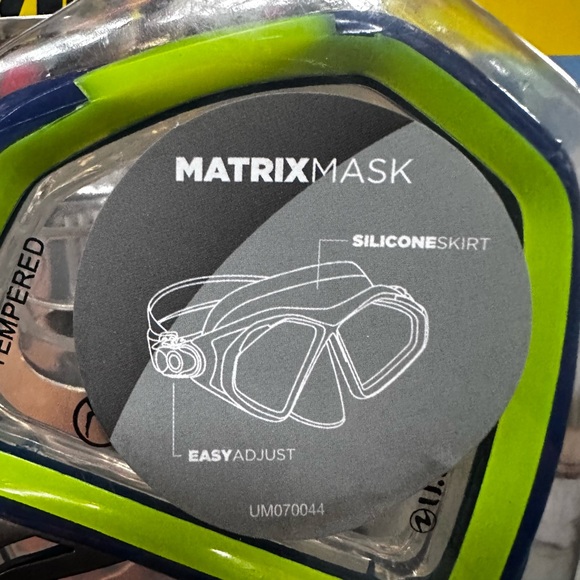 U.S. Divers PRO series Adult Silicone Mask #1 Global Leader Brand New - Picture 3 of 6